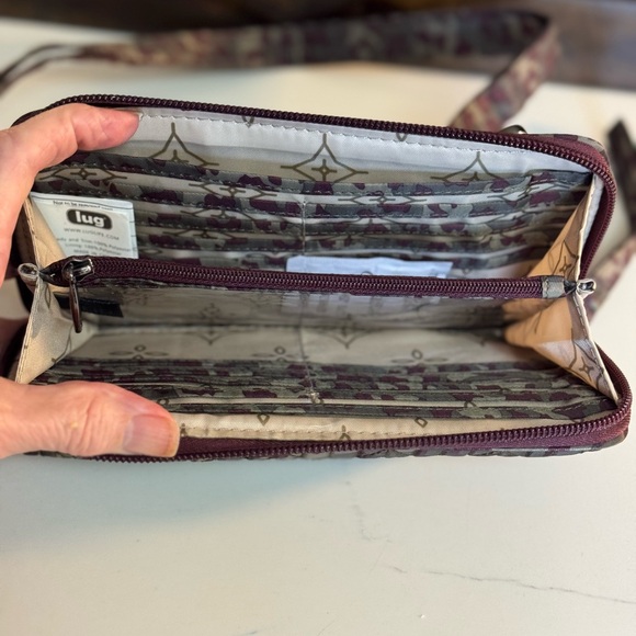 NWT LUG KICK FLIP CONVERTIBLE BERRY CAMOUFLAGE BAG! - Picture 7 of 8